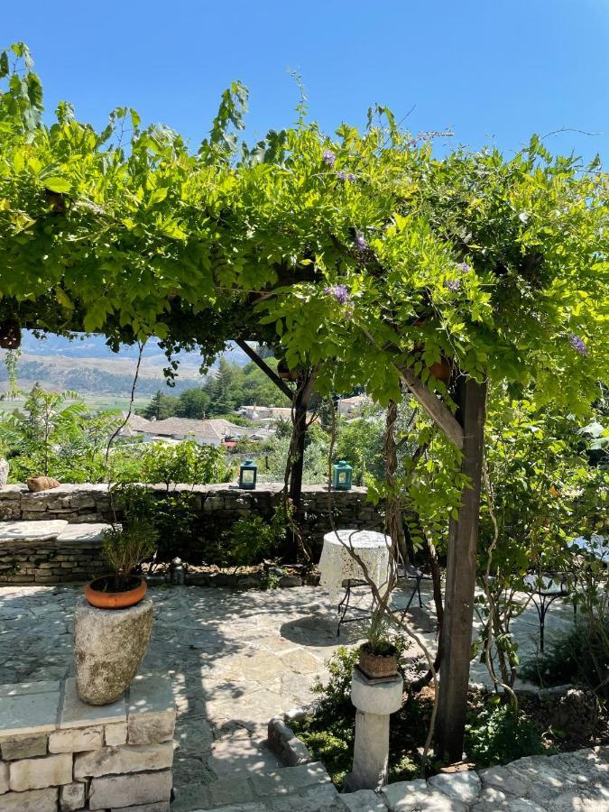 Konaku Guest House Gjirokastër Exterior foto