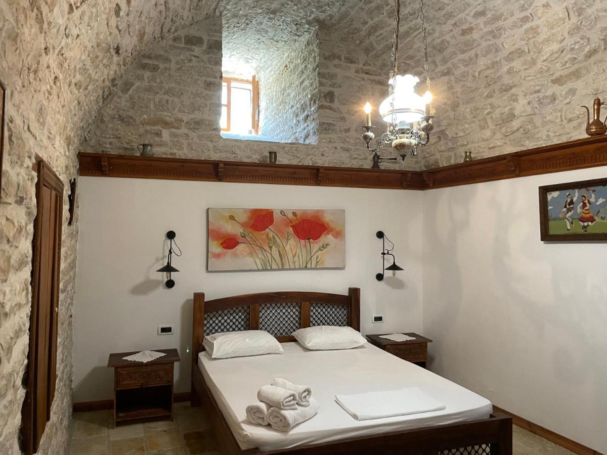 Konaku Guest House Gjirokastër Exterior foto