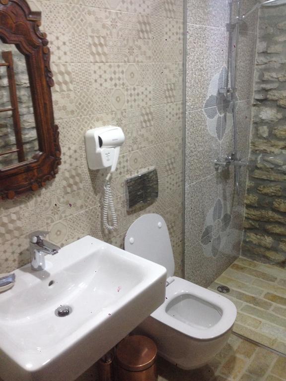 Konaku Guest House Gjirokastër Exterior foto