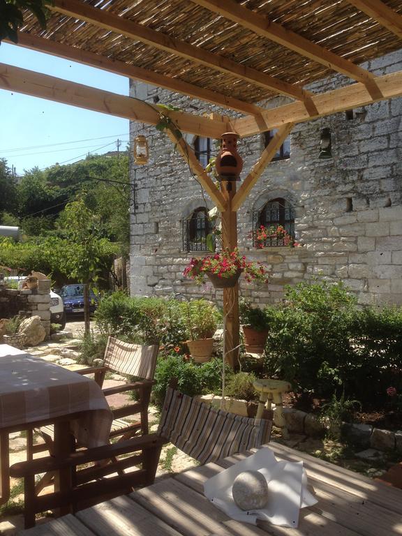 Konaku Guest House Gjirokastër Exterior foto