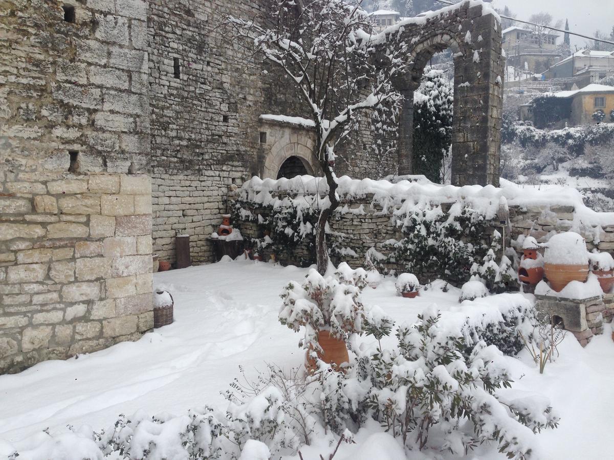 Konaku Guest House Gjirokastër Exterior foto