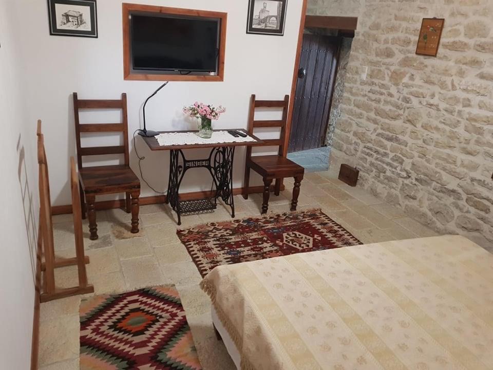 Konaku Guest House Gjirokastër Exterior foto