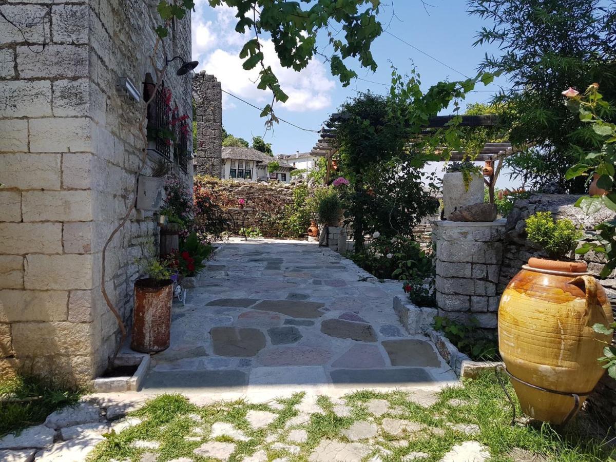 Konaku Guest House Gjirokastër Exterior foto
